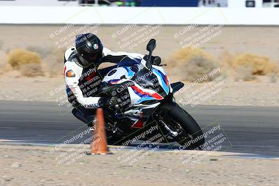 media/Jan-08-2022-SoCal Trackdays (Sat) [[1ec2777125]]/Turn 15 Inside (950am)/